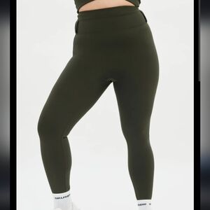 NWT Girlfriend Collective Compressive Belt Loop Leggings